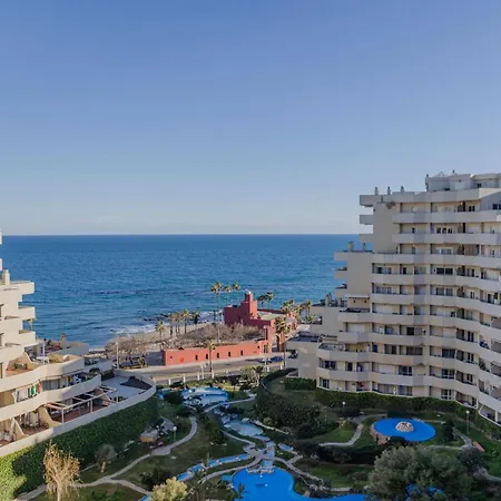 Benalbeach Penthouse Sea View Appart hôtel